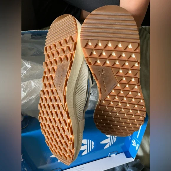 Adidas AW RUN Alexander Wang - Picture 5 of 10